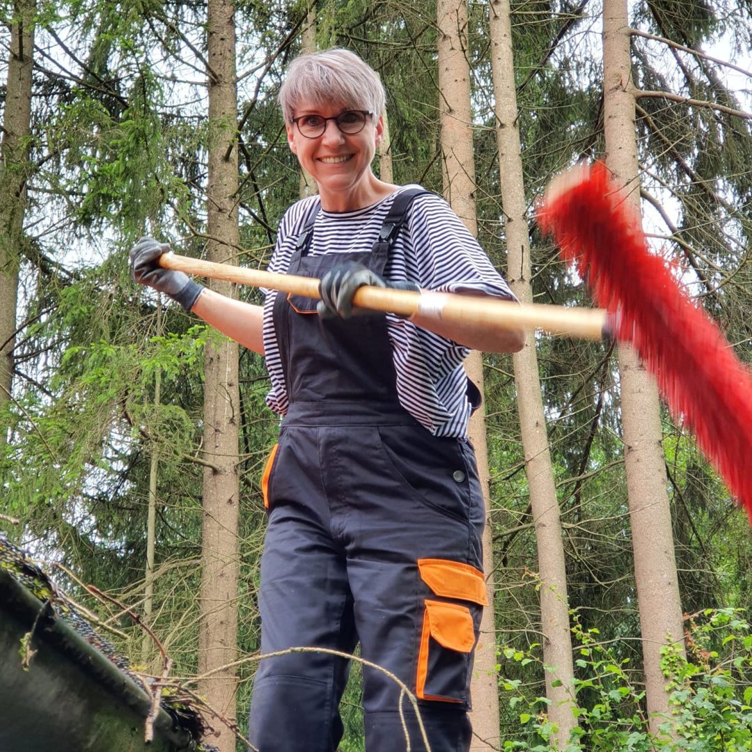 ea5d46e5-386c-4b43-8b6b-77426645748e